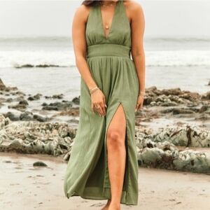 Abercrombie & Fitch Plunge Halter Maxi